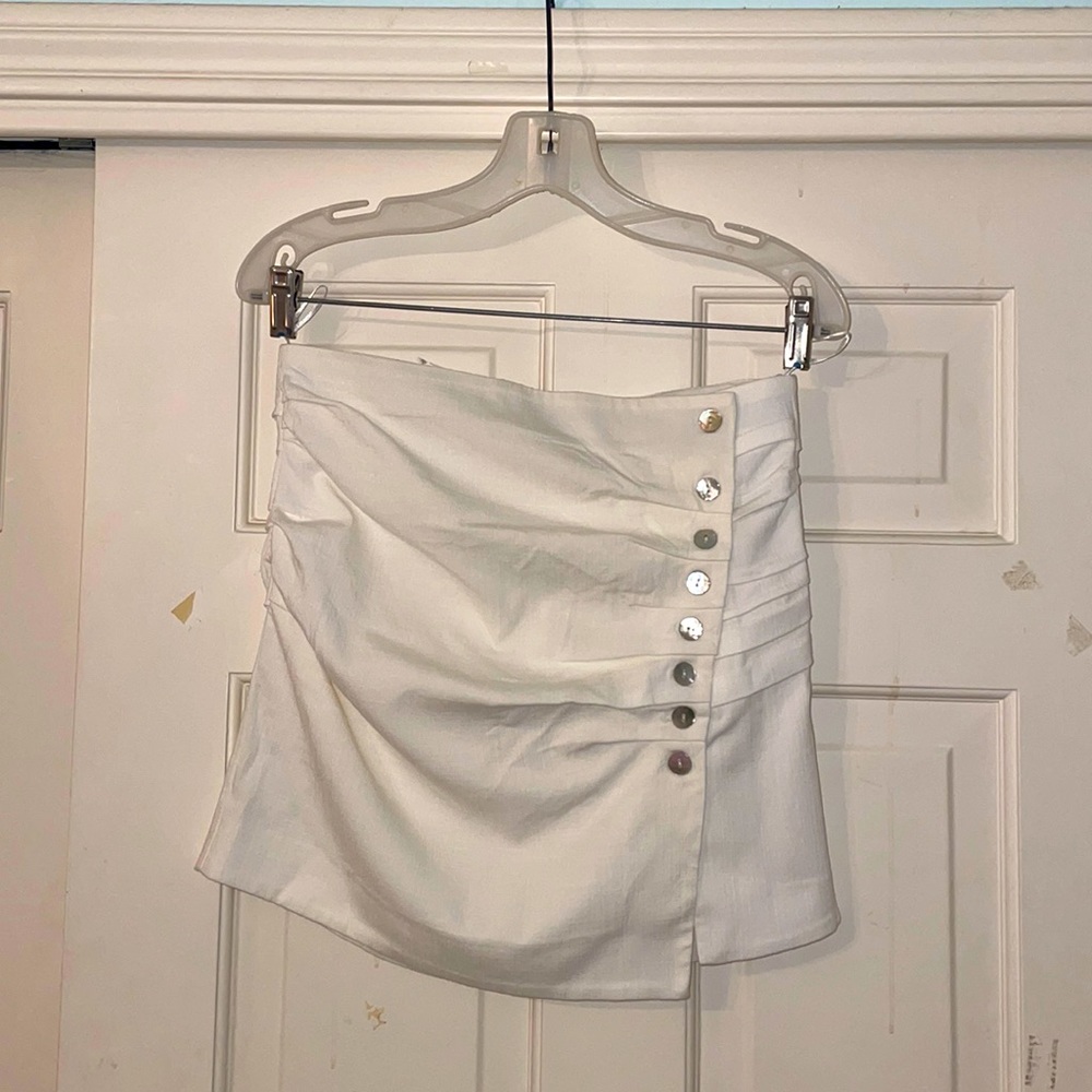 Runched cream skirt with buttons on the side I ZARA I never worn